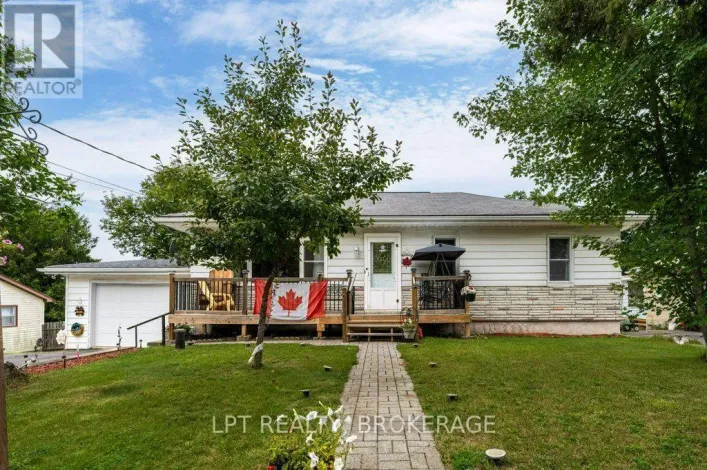 6175 LAKEVIEW DRIVE, Frontenac