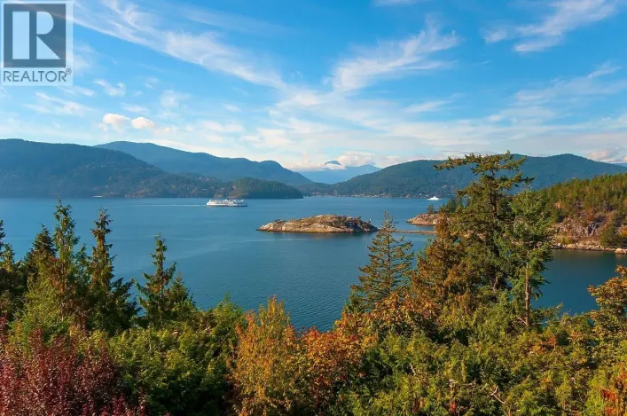 6175 NELSON AVENUE, West Vancouver