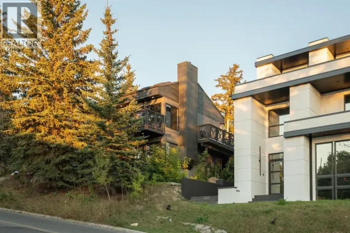 618 10 Street NE, Calgary