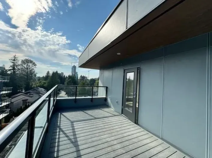 618 13968 LAUREL DRIVE, Surrey