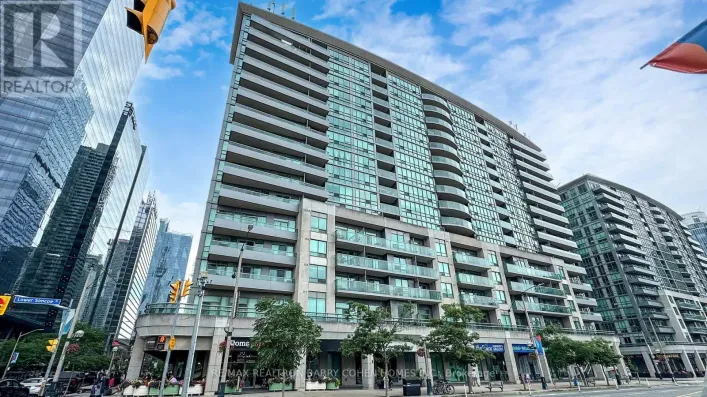 618 - 51 LOWER SIMCOE STREET, Toronto