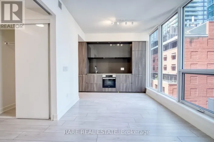 619 - 15 MERCER STREET, Toronto