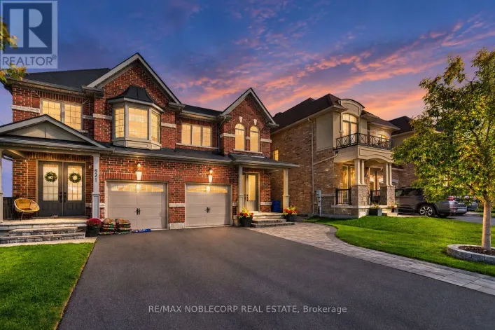 619 SWEETWATER CRESCENT, Newmarket