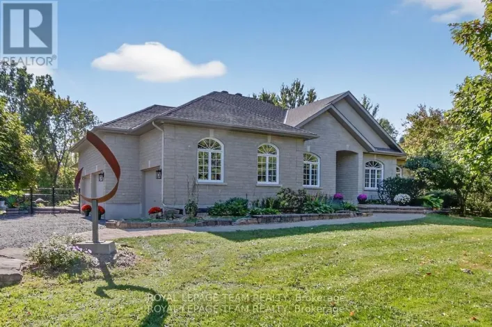 6196 ELKWOOD DRIVE, Ottawa