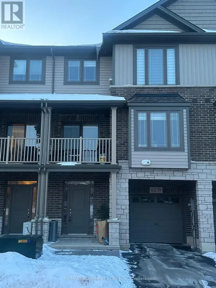 62 - 19 PICARDY DRIVE, Hamilton