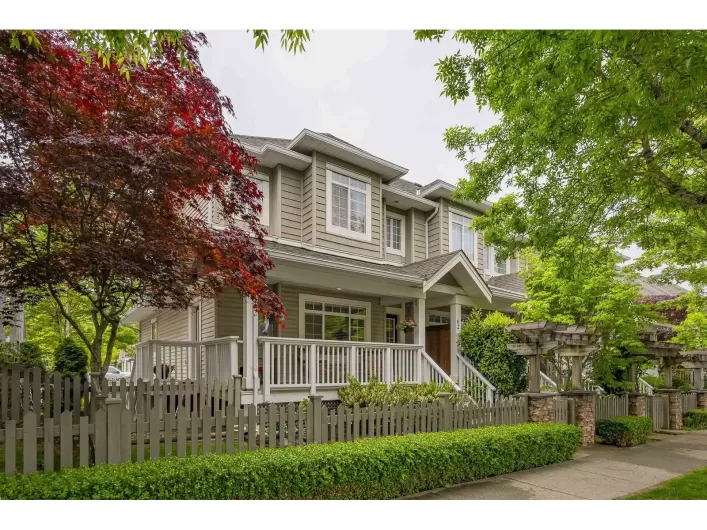 62 6852 193 STREET, Surrey