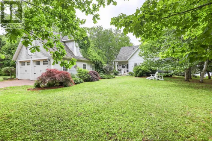 62 Acorn Drive, Cascumpec