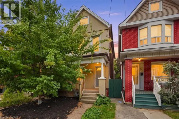 62 CEDAR Avenue, Hamilton