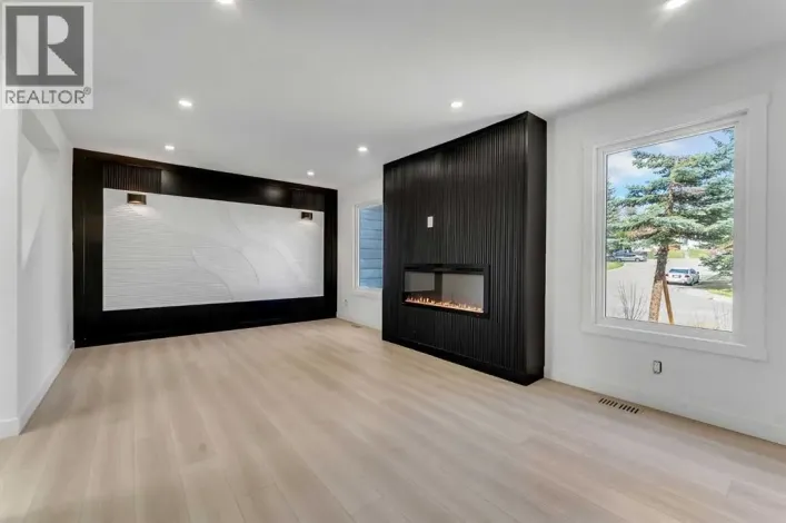 62 Deer Ridge Way SE, Calgary