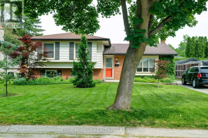 62 GLENBURNIE CRESCENT, London North