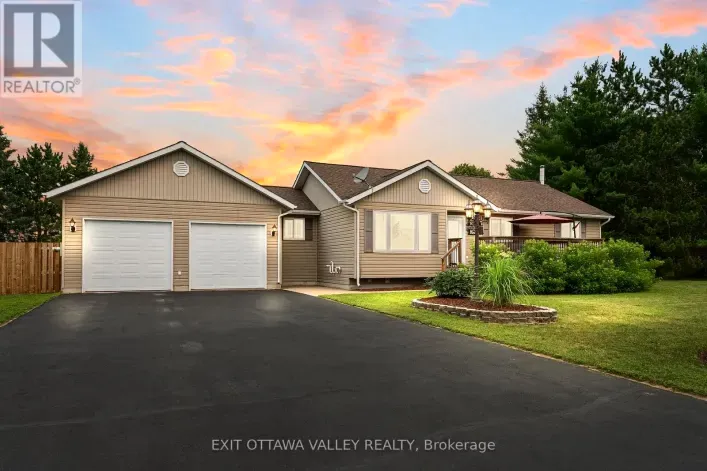 House for sale: 62 MEADOWVIEW DRIVE, Whitewater Region