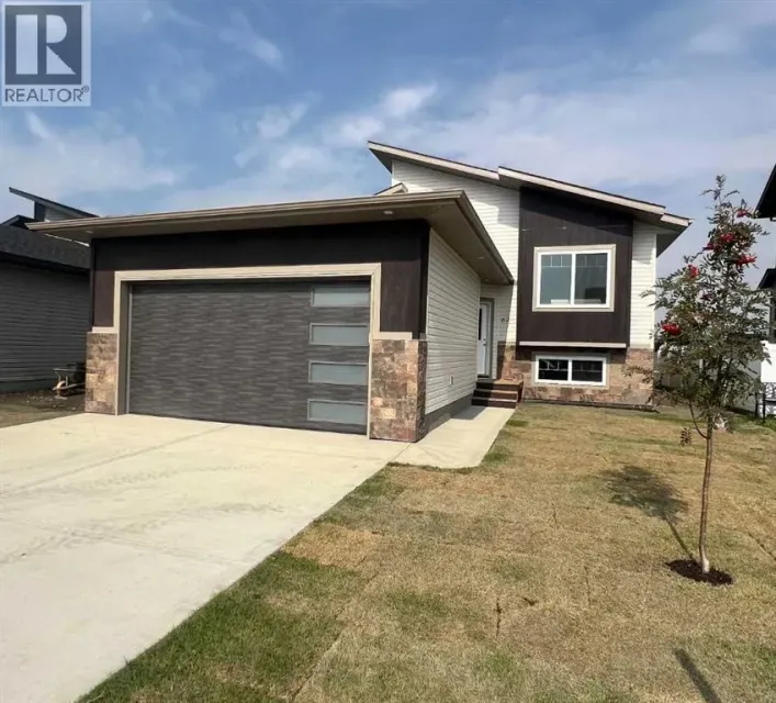62 Metcalf Way, Lacombe