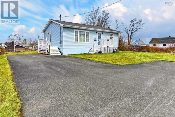 62 Monteith Avenue, Westmount