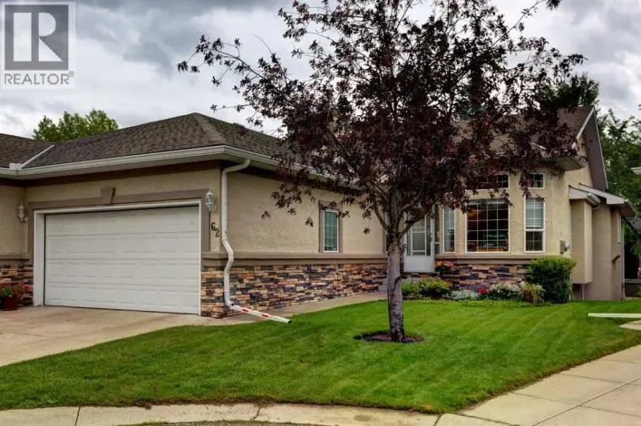 62 Mt Mckenzie Villas SE, Calgary