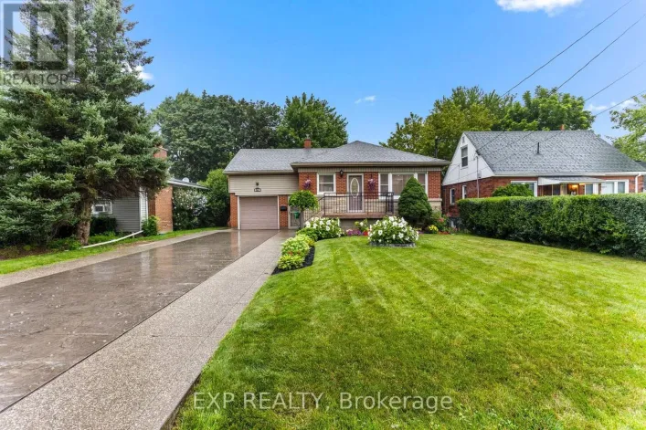 62 RANDALL AVENUE, Hamilton