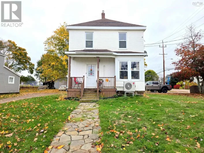 62 West Pleasant Street, Amherst