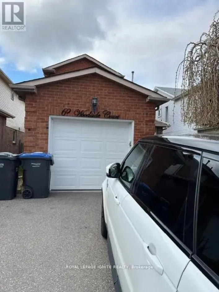62 WOODSIDE COURT, Brampton