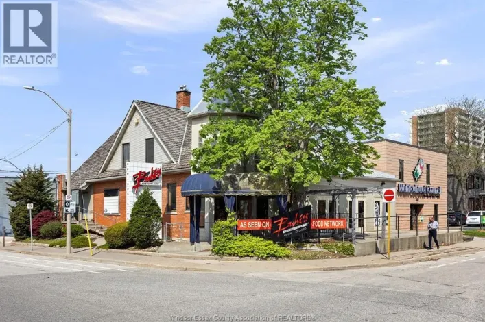 620 UNIVERSITY AVENUE West, Windsor