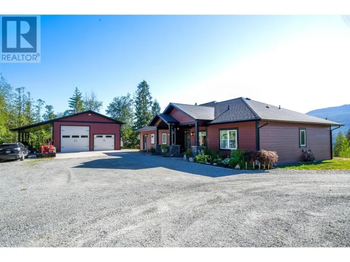 6209 Tatlow Road, Salmon Arm