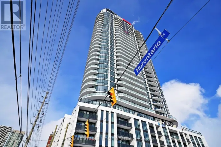 Apartment for rent: 621 - 1 FAIRVIEW ROAD E, Mississauga