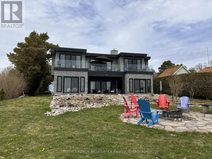 621 BARCOVAN BEACH ROAD, Quinte West