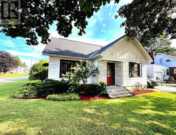621 BRUHAM AVENUE, Laurentian Valley
