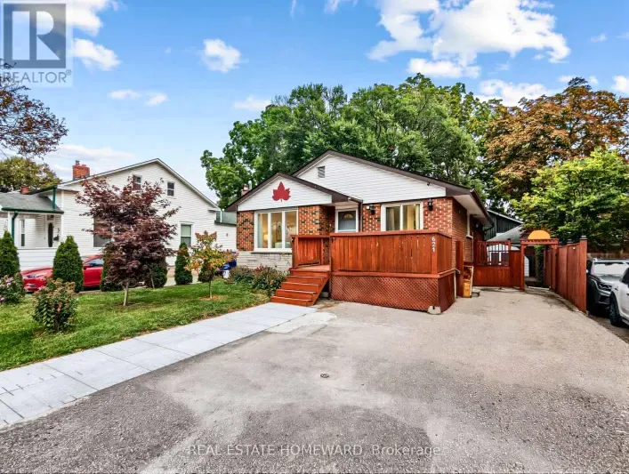621 BYRON STREET S, Whitby