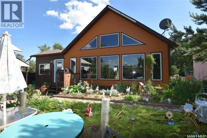 House for sale: 621 Pine DRIVE, Tobin Lake