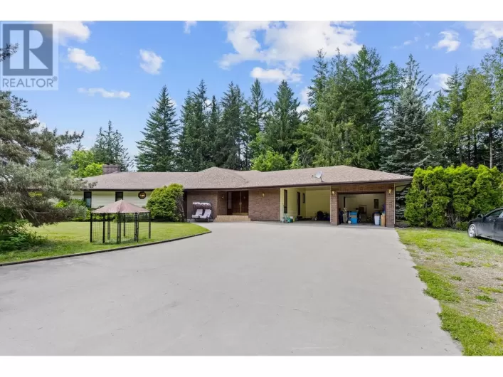 6210 50 Street NE, Salmon Arm