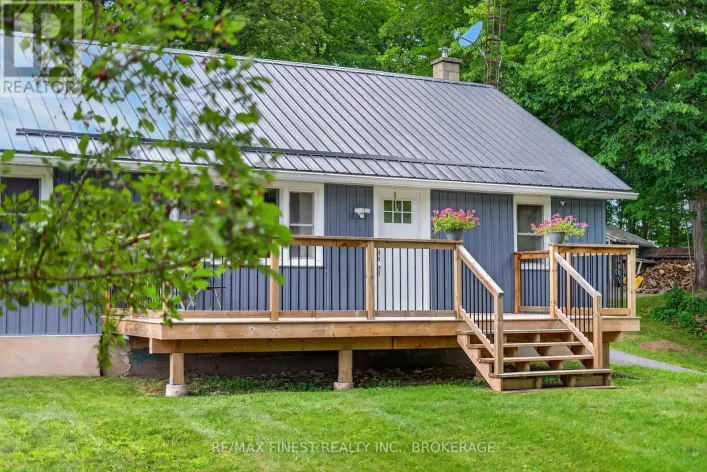 6213 PERTH ROAD, Frontenac