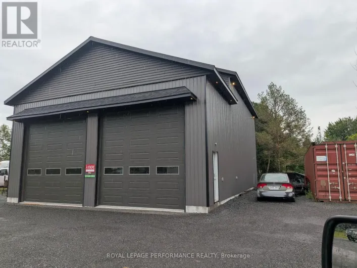 6215 165 AVENUE, South Glengarry