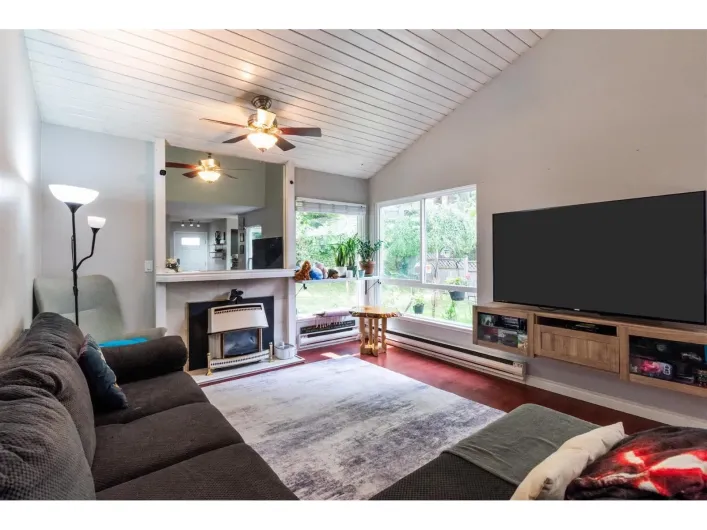 6217 E GREENSIDE DRIVE, Surrey