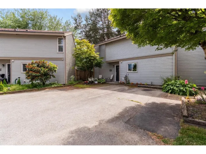 6217 E GREENSIDE DRIVE, Surrey