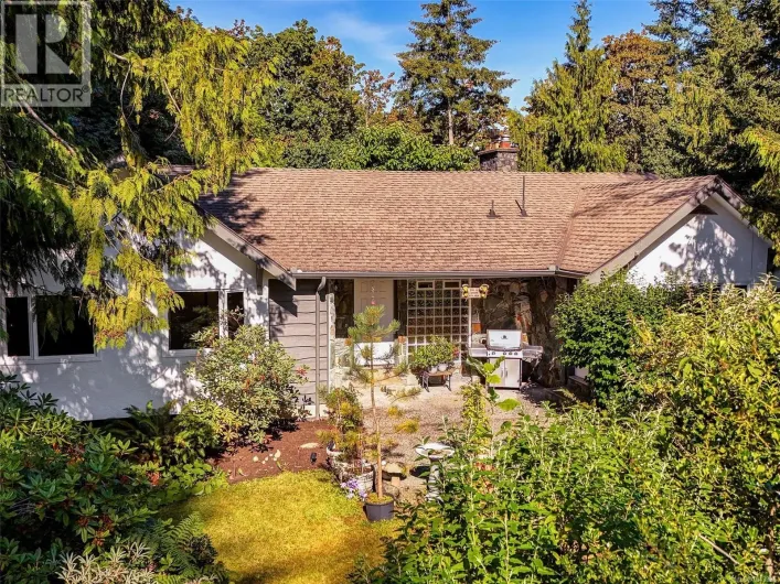 6232 Rodolph Rd, Central Saanich