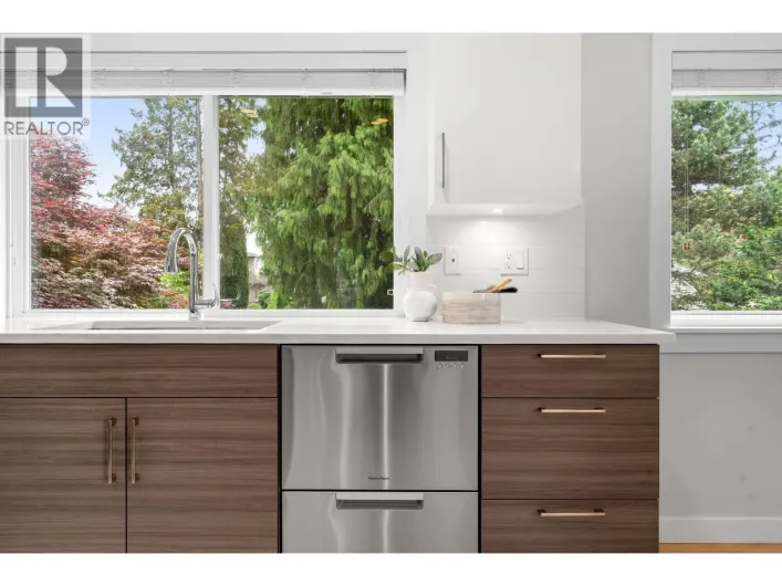 6235 ASHWORTH AVENUE, Burnaby