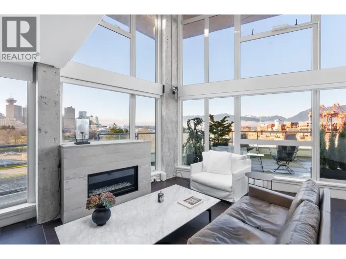 624 289 ALEXANDER STREET, Vancouver
