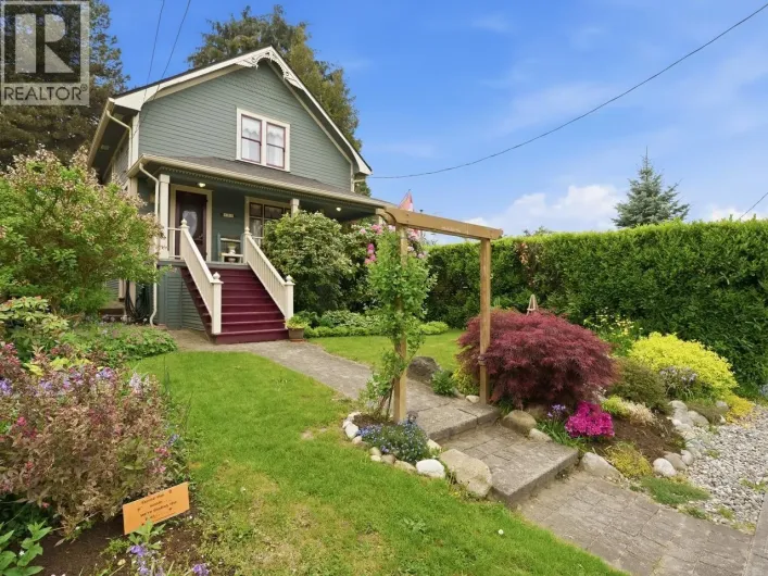 624 COLBORNE STREET, New Westminster