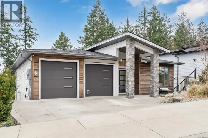 6245 Highwood Dr, Duncan