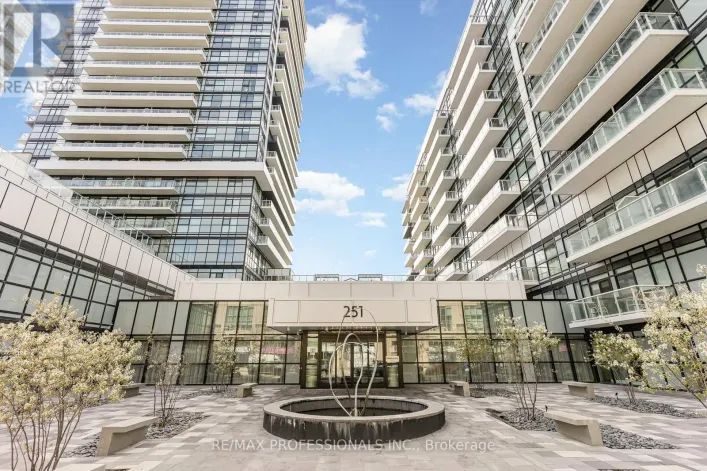 625 - 251 MANITOBA STREET, Toronto