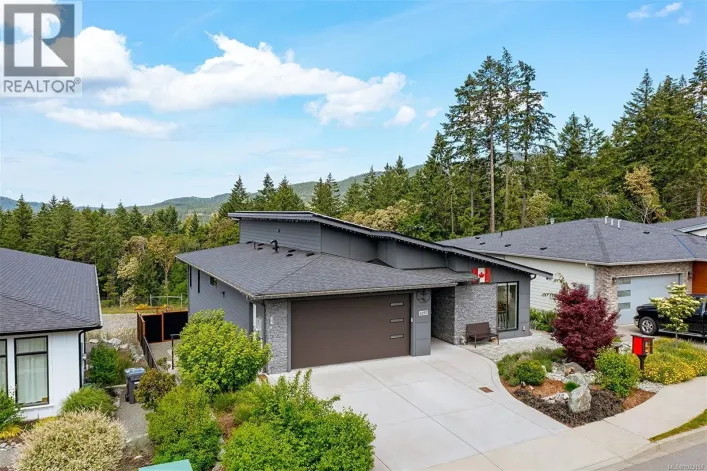 6257 Highwood Dr, Duncan