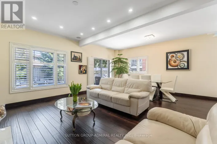 626 COLLEGE MANOR DRIVE, Newmarket