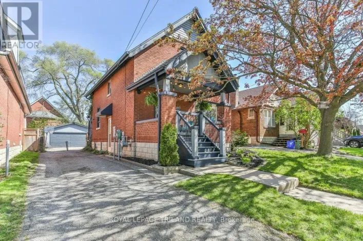 626 EMERY STREET E, London South