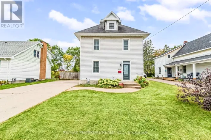 626 HAMILTON STREET W, Laurentian Valley