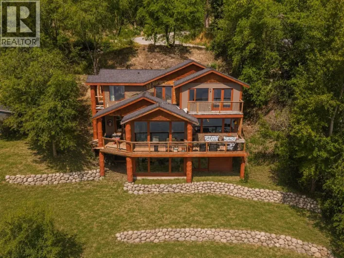 6261 Renfrew Road, Peachland