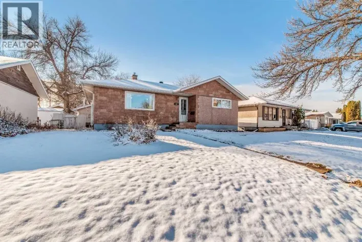 627 12 Street NE, Medicine Hat