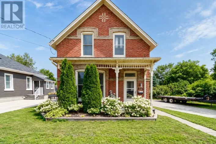 627 SAINT MARIE STREET, Collingwood