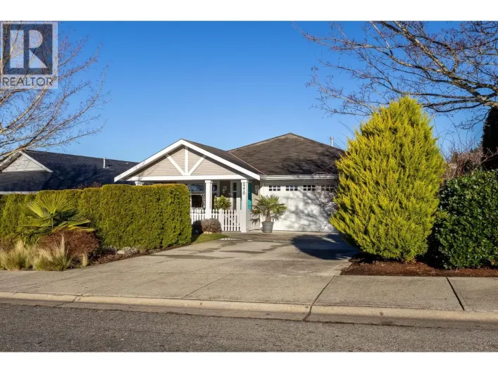 6270 HOMESTEAD AVENUE, Sechelt