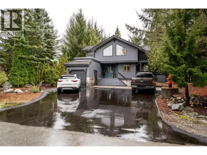 6272 BISHOP WAY, Whistler