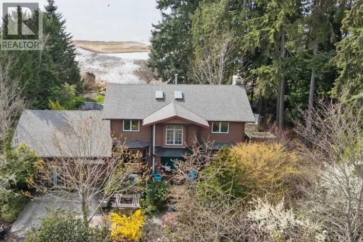 6279-6283 SECHELT INLET ROAD, Sechelt