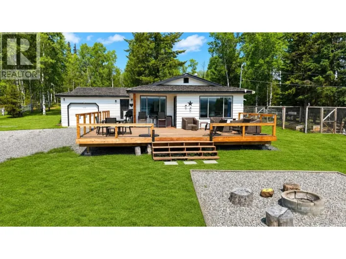 6283 GREEN LAKE NORTH ROAD, 70 Mile House